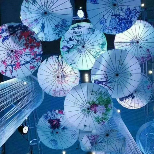 Зонтики ночью 2